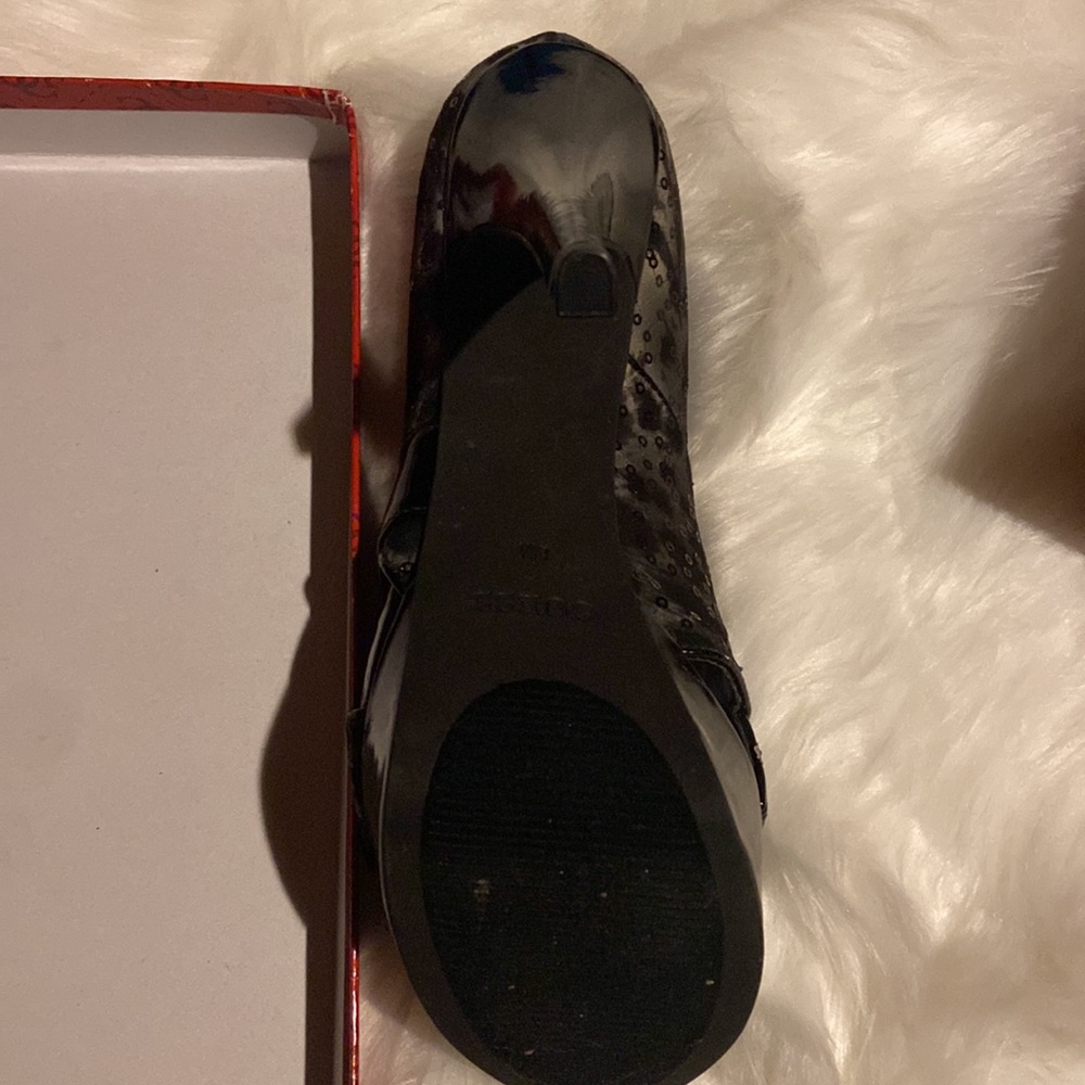 Guess‎ High Heal shoes - Picture 11 of 12